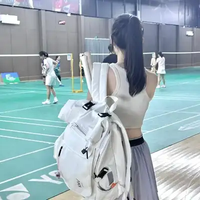 侯思坤